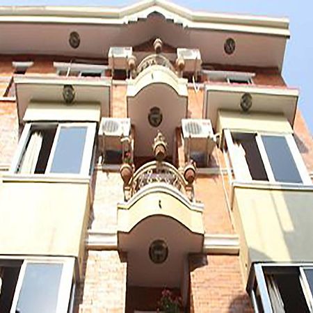 Hotel Half Moon Pokhara Exterior photo
